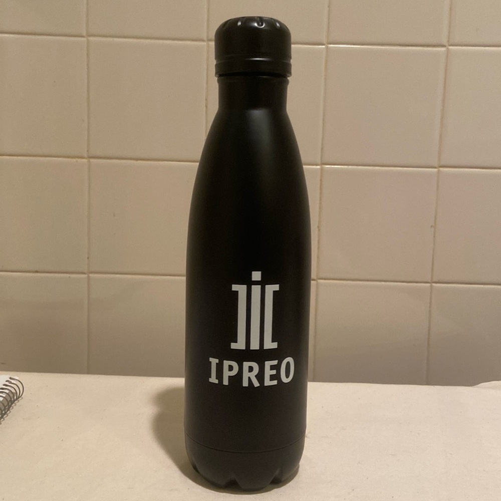 🌺 Water bottle black